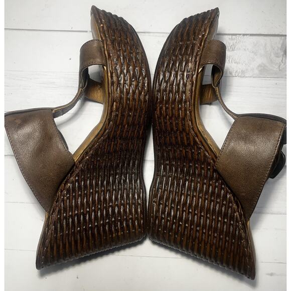 Born Wedge Sandals Womens Size 9 Brown Leather Platform Buckle Woven W82314 - Picture 4 of 13